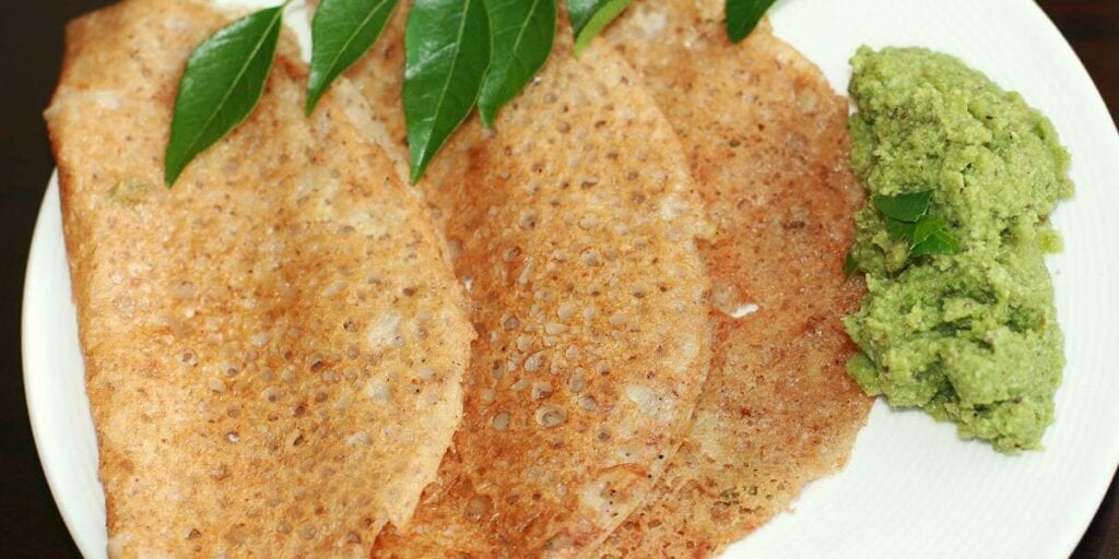 Tasty and crispy oats dosa
